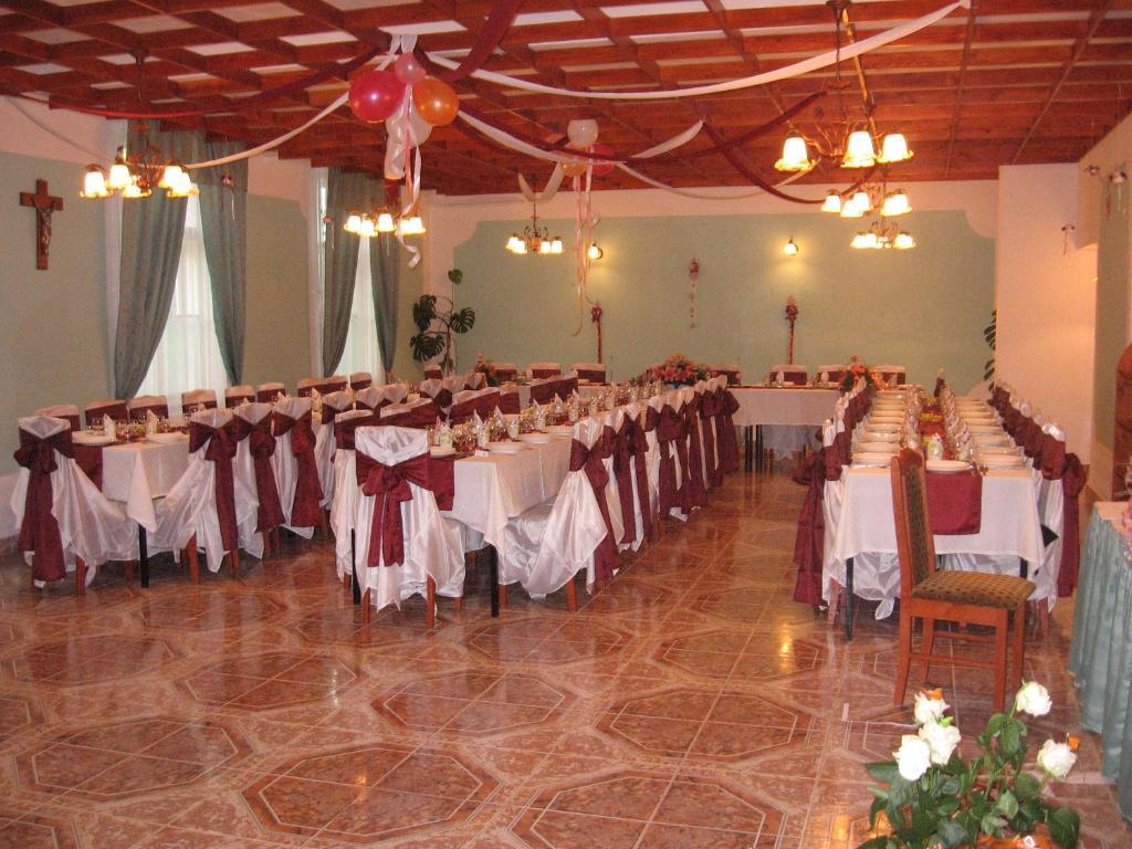 Mater Salvatoris House Hotell Gödöllő Eksteriør bilde