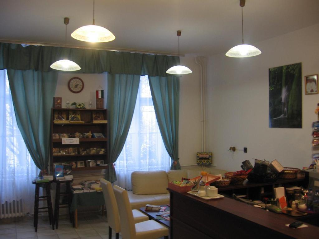 Mater Salvatoris House Hotell Gödöllő Eksteriør bilde